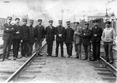 Quévy - Z30219 - Quévy, personnel de nuit 20-07-1919.jpg